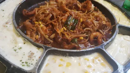 Chonggak Jjukkumiwa Maeun Galbijjim