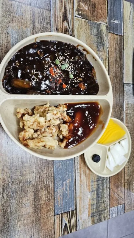 Myeongpumgwan