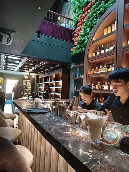 Funtasia Cocktail & Wine Bar