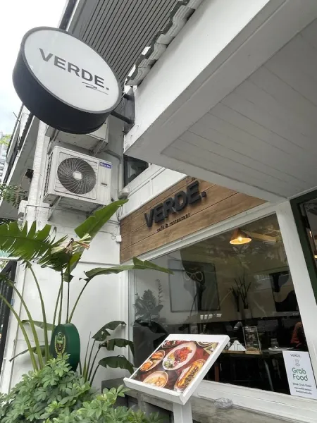 VERDE Sukhumvit 26 | Healthy Bowls, Brunch, Sandwiches, Coffee & Juices