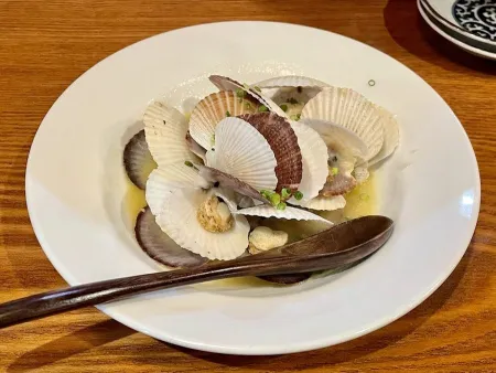 Meshi to Kotobuki Koyaji