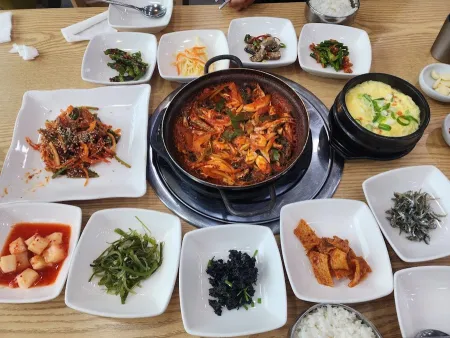 ChonNom Bob Sang (Contryman's dining table)