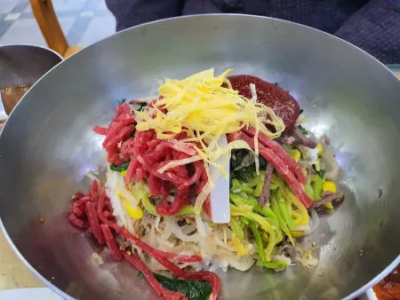 Sae-Jinju Sikdang
