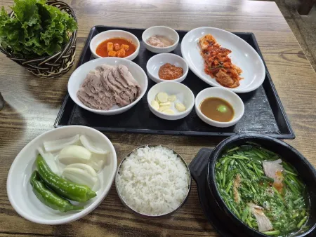 신라국밥