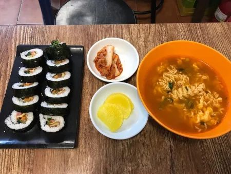 Gimbap Ramyeon Sidae