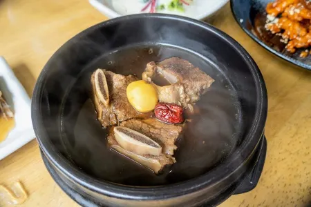 강뜰 한정식
