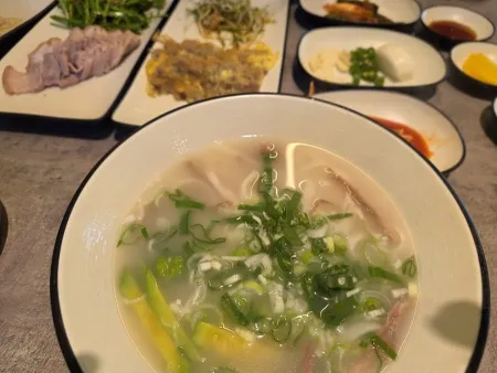 Gangdong Kalguksu