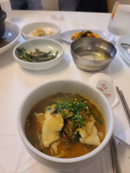 Jeonju Omogari Ttukbaegi