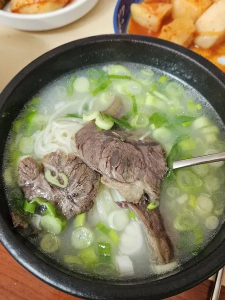 Jinguk Seolleongtang