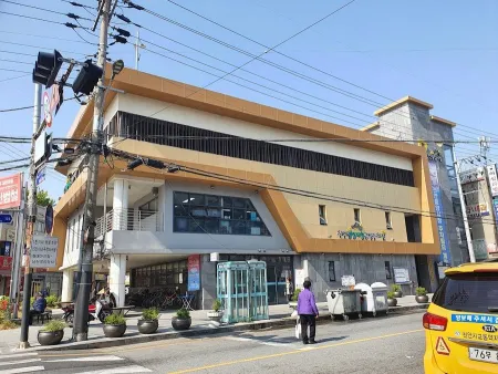 Cheonan Jungang Market Public Parking Lot