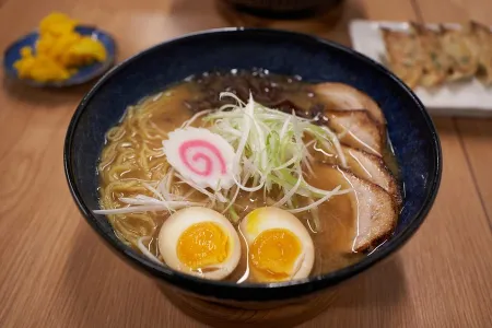 Tonikaku Ramen