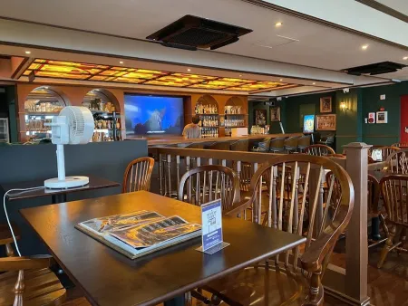 Bar Bootlegger