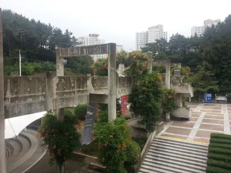 Dongnae Cultural Center