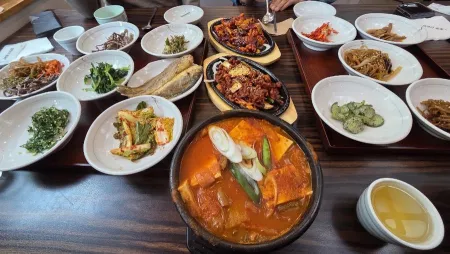 한정식봄꽃