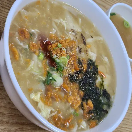Golmokjip Kalguksu