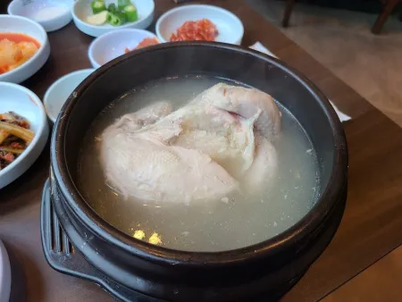 Goryeojo Samgyetang Sangmu Branch