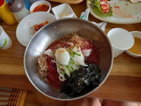 Goyu Bossam