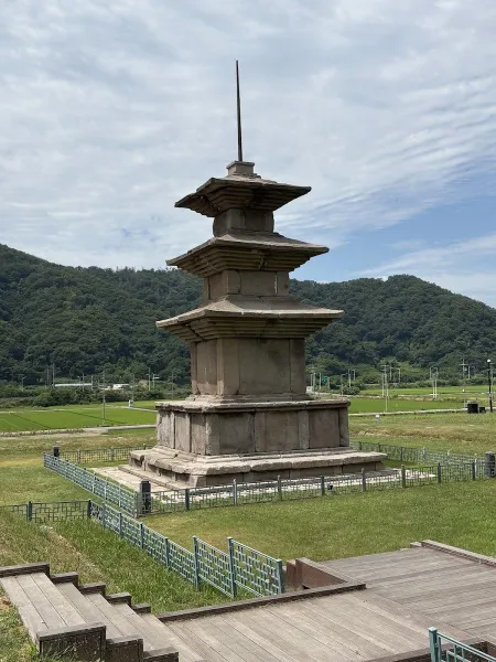 Three-story Stone Pagoda of Gameunsa Temple Site