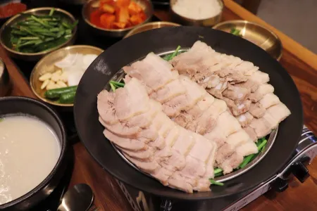 Gwangan Jeil Dwaeji Gukbap