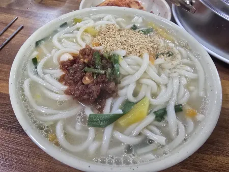 할매칼국수