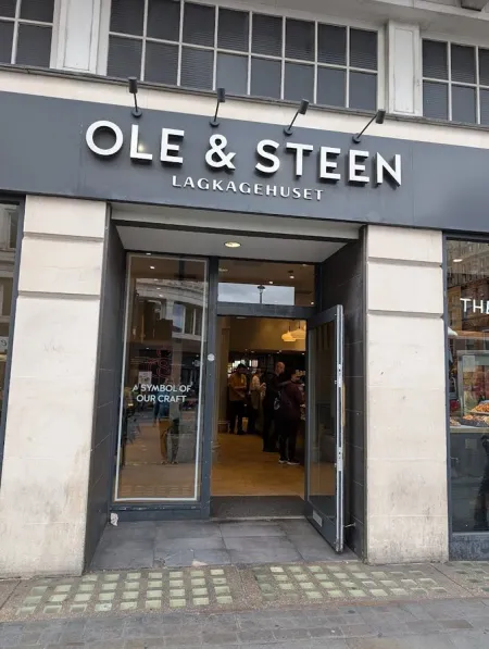 Ole & Steen