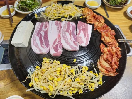 Wonjo Somunnan Sotttukkeong Samgyeopsal