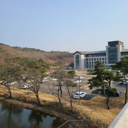Dongguk University WISE Campus Jeonggakwon