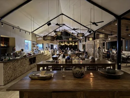 Tanah Uluwatu | Bakery & Grill