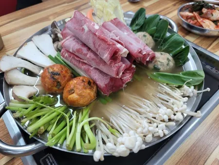 Choegang Haemul Son Kalguksu