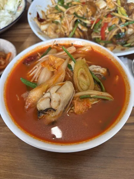 Jakkeun Jungsikdang Riu