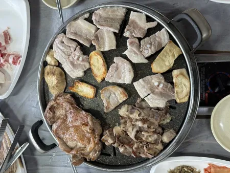 Samhak Garden Restaurant