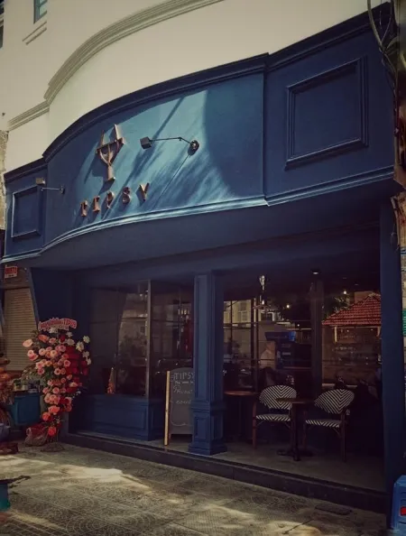 Tipsy Wine Bar