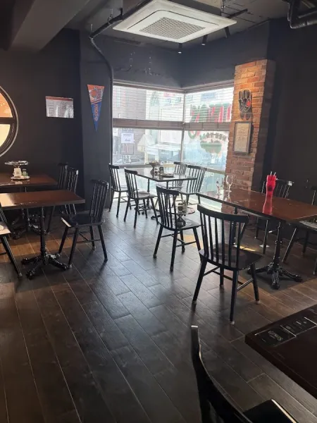 Gino's Pizza Apgujeong Branch