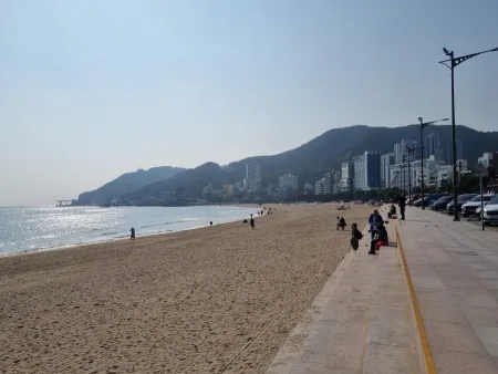 Songjeong Beach