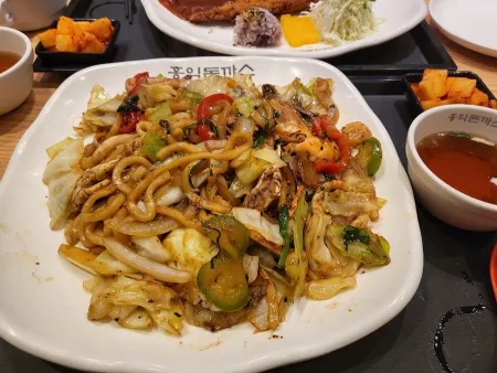 홍익돈까스 부산명지점