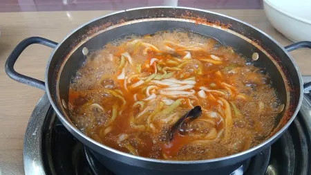 Wonsikine Son Kalguksu