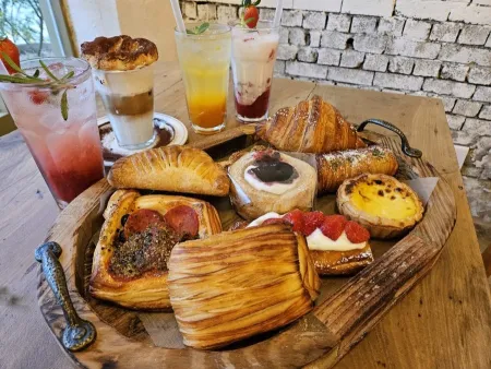Montbell Shelter Oncheoncheon Cafe Street Branch