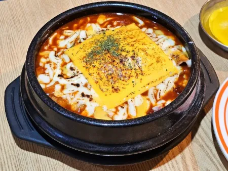 Geudongne Tteokbokki Hongdae Main Branch