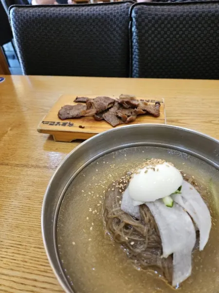 Yukssam Naengmyeon Songdo Branch
