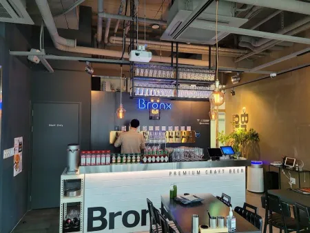 Bronx Munjeong Branch