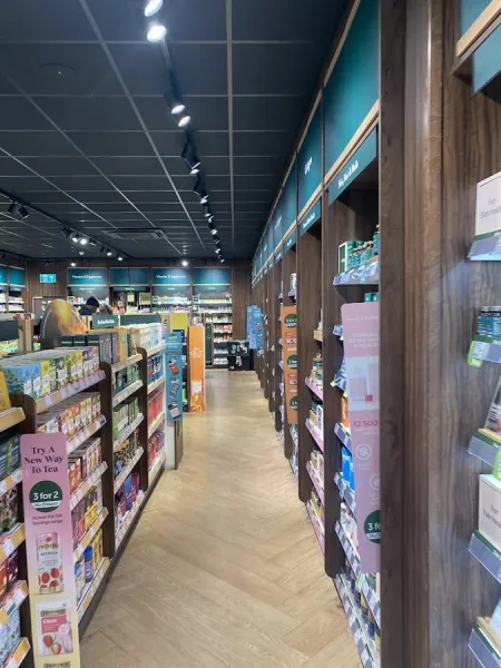Holland & Barrett - Camden