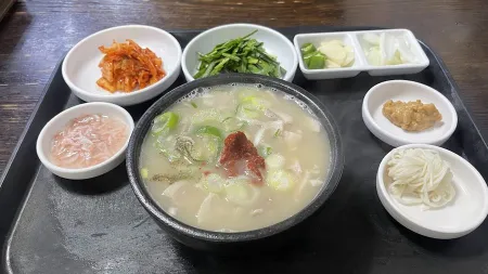Jinbaegi Dwaeji Gukbap