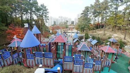 Mangol Neighborhood Park Playground