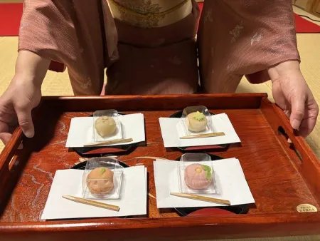 Tea Ceremony Tokyo Tokyochaan 東京茶庵 make matcha