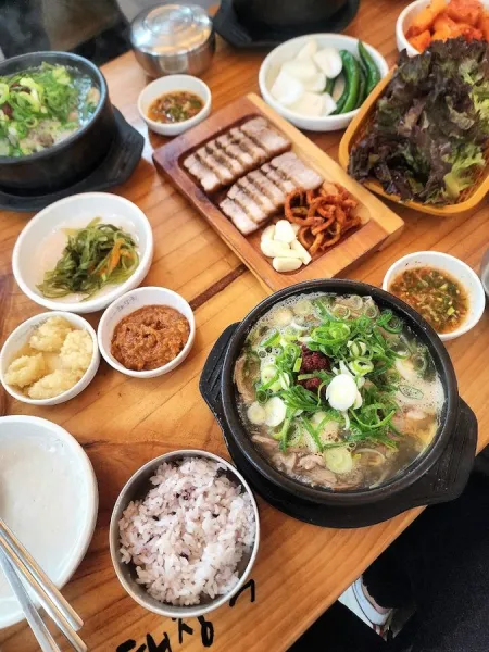 Jeju Eunhuine Haejangguk Busan Suyeong Branch