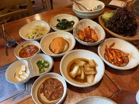 생생이두부보쌈