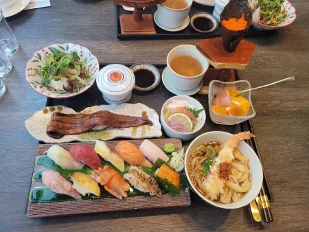 Akino Kitchen