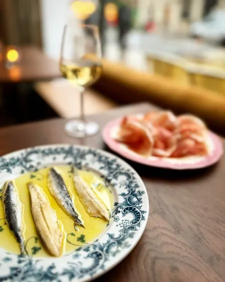 La Bonbonnette Bar a Vin