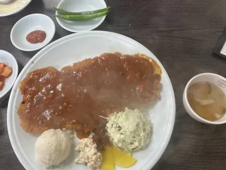Paeti & Big Wang Donkatsu