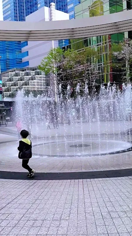 Ikebukuro Nishi-guchi Park